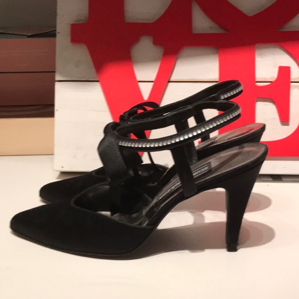 Shoes - Picture 2 of 3